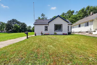 2473 Longstreet Avenue SW, Wyoming, MI 49509 - Photo 1