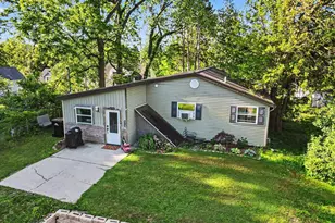 240 W Amy St, Hastings, MI 49058 - Photo 5