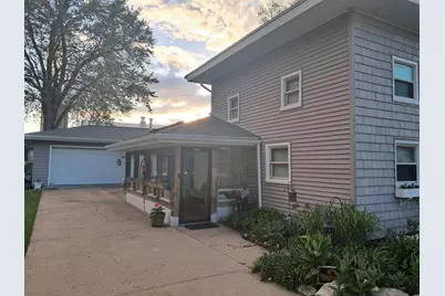 911 Washington, Lake Odessa, MI 48849 - Photo 1