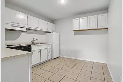722 W Kilgore Road #102, Kalamazoo, MI 49008 - Photo 7