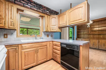 6155 Blythefield Avenue NE, Rockford, MI 49341 - Photo 15