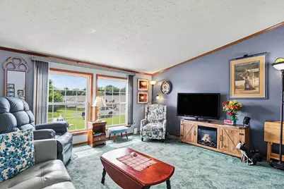 600 Peach Lane, Fremont, MI 49412 - Photo 5