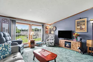 600 Peach Ln, Fremont, MI 49412 - Photo 5