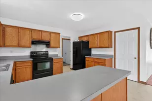 33470 Paoletti Dr, Fraser, MI 48026 - Photo 9