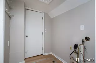 423 Collins Ave, Muskegon, MI 49444 - Photo 17