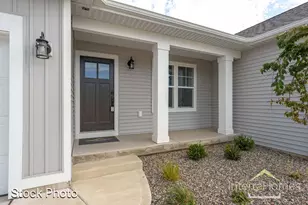 1595 N Village Cir, Kalamazoo, MI 49009 - Photo 3