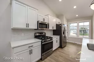 1595 N Village Cir, Kalamazoo, MI 49009 - Photo 7