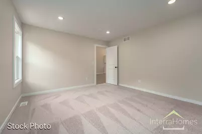 1595 N Village Circle, Kalamazoo, MI 49009 - Photo 15