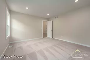 1595 N Village Cir, Kalamazoo, MI 49009 - Photo 15