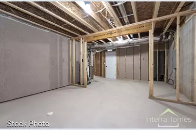 1595 N Village Circle, Kalamazoo, MI 49009 - Photo 29