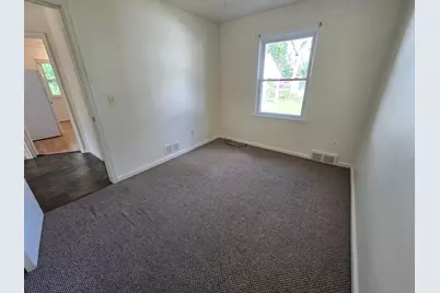 9928 Roseland Street, Livonia, MI 48150 - Photo 7