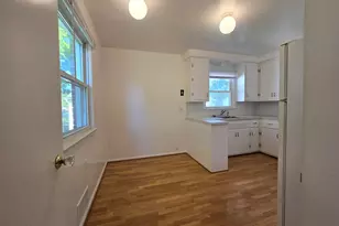 9928 Roseland St, Livonia, MI 48150 - Photo 5