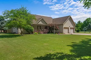 1016 Lukesport Rd, Quincy, MI 49082 - Photo 5