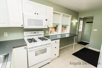 215 W Montcalm Street, Greenville, MI 48838 - Photo 5