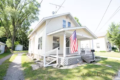 215 W Montcalm Street, Greenville, MI 48838 - Photo 3