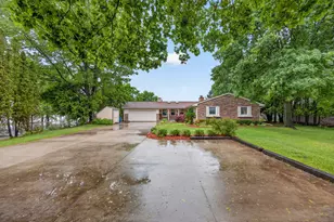 1020 Sunnyside Dr, Cadillac, MI 49601 - Photo 3