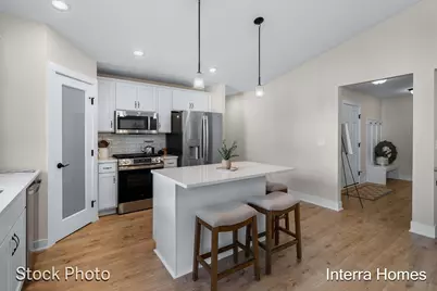 1597 N Village Circle, Kalamazoo, MI 49009 - Photo 9