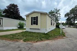 638 Courtland Ln, Muskegon, MI 49442 - Photo 3