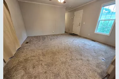 638 Courtland Lane, Muskegon, MI 49442 - Photo 5