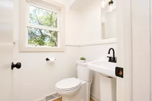 2490 Strathmore St, Kalamazoo, MI 49009 - Photo 13