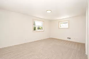 2490 Strathmore St, Kalamazoo, MI 49009 - Photo 11