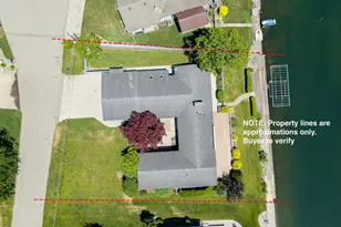 68911 Island Dr, Edwardsburg, MI 49112 - Photo 33