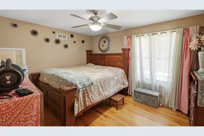 1015 Monroe Street, Benton Harbor, MI 49022 - Photo 9