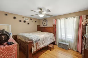 1015 Monroe St, Benton Harbor, MI 49022 - Photo 9