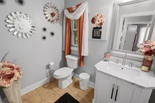 1015 Monroe St, Benton Harbor, MI 49022 - Photo 13