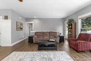 945 Kensington St NW, Grand Rapids, MI 49534 - Photo 11