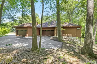 1860 Beard Dr SE, Grand Rapids, MI 49546 - Photo 7