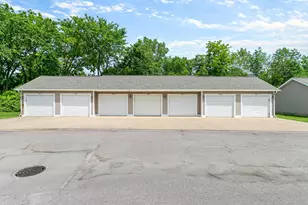 1407 Millbrook Trail, Ann Arbor, MI 48108 - Photo 21