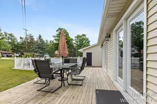 338 Lynn Ave, Ionia, MI 48846 - Photo 41
