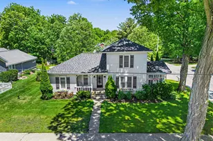 382 E 3rd St, Pentwater, MI 49449 - Photo 1