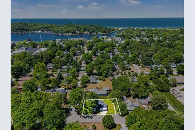 382 E 3rd Street, Pentwater, MI 49449 - Photo 5