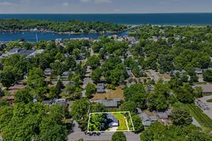 382 E 3rd St, Pentwater, MI 49449 - Photo 5