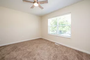 945 Union Ave, Benton Harbor, MI 49022 - Photo 9