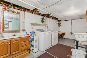 155 Burke Ave, Holland, MI 49424 - Photo 35