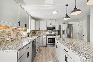 1090 Cumberland Ave SE, Lowell, MI 49331 - Photo 3