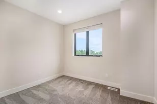 6028 Port View Dr SE, Grand Rapids, MI 49512 - Photo 11