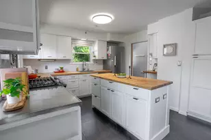519 Granada Ave, Saint Joseph, MI 49085 - Photo 15