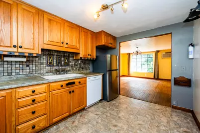 312 W Chicago Street, Buchanan, MI 49107 - Photo 5