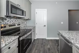 5395 Plymouth Rd, Ann Arbor, MI 48105 - Photo 15