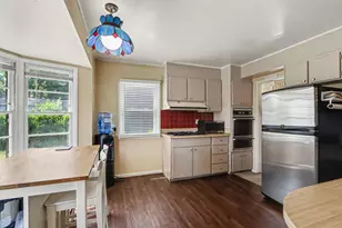 4215 Pembrook St, Kalamazoo, MI 49008 - Photo 9