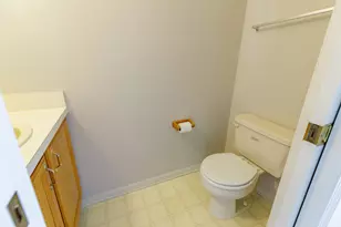 33738 Elmira Ct, Livonia, MI 48150 - Photo 11