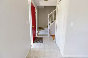 33738 Elmira Ct, Livonia, MI 48150 - Photo 5