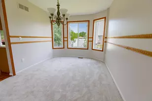 33738 Elmira Ct, Livonia, MI 48150 - Photo 7