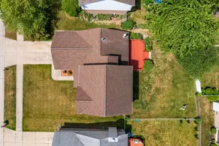 33738 Elmira Ct, Livonia, MI 48150 - Photo 41