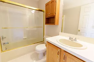 33738 Elmira Ct, Livonia, MI 48150 - Photo 23