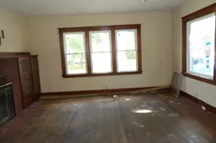 709 S Main St, Three Rivers, MI 49093 - Photo 5